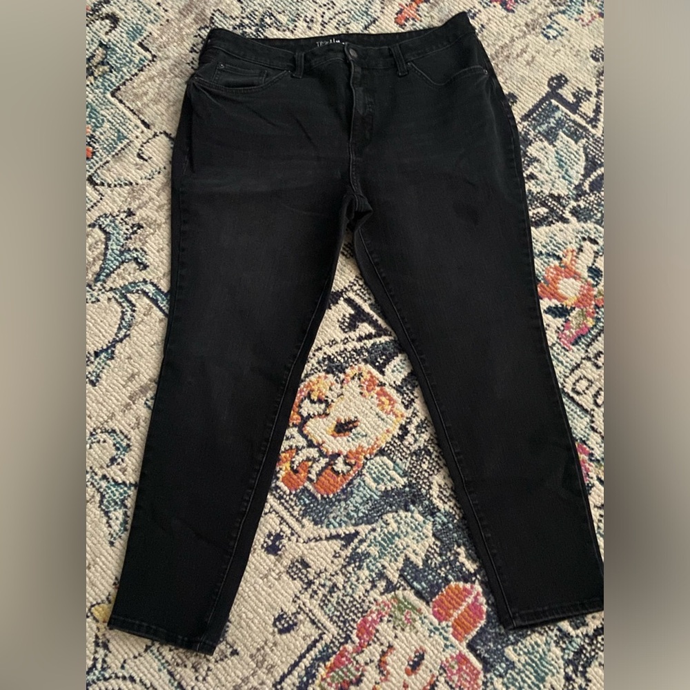 Time and Tru High Rise Curvy Black stoned wash jeans size 16